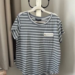 Womens Top XL w Accent Zipper